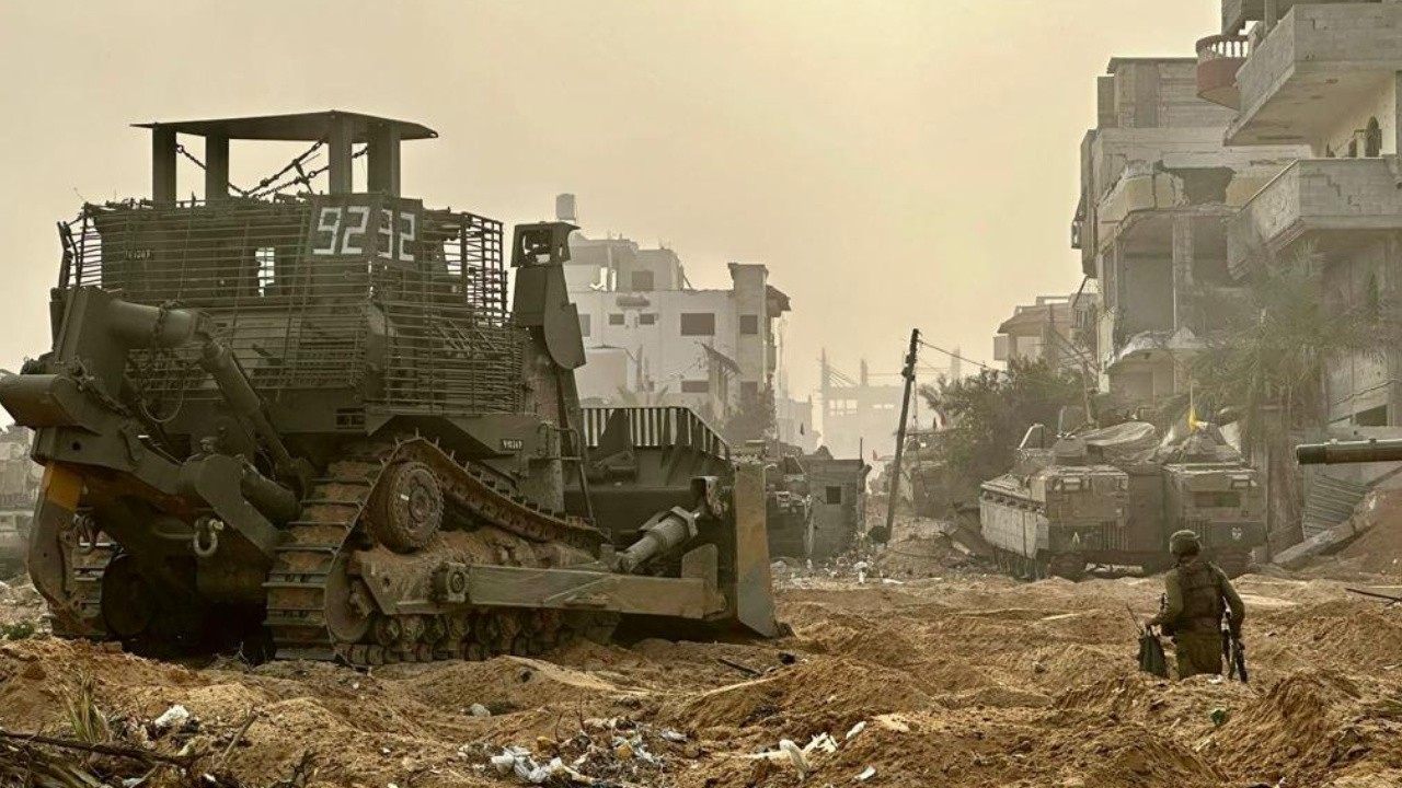 CNN Gazzelileri diri diri ezen İsrailli buldozer operatörünün ‘travmalarını’ haber yaptı CNN Gazzelileri diri diri ezen İsrailli buldozer operatörünün ‘travmalarını’ haber yaptı
