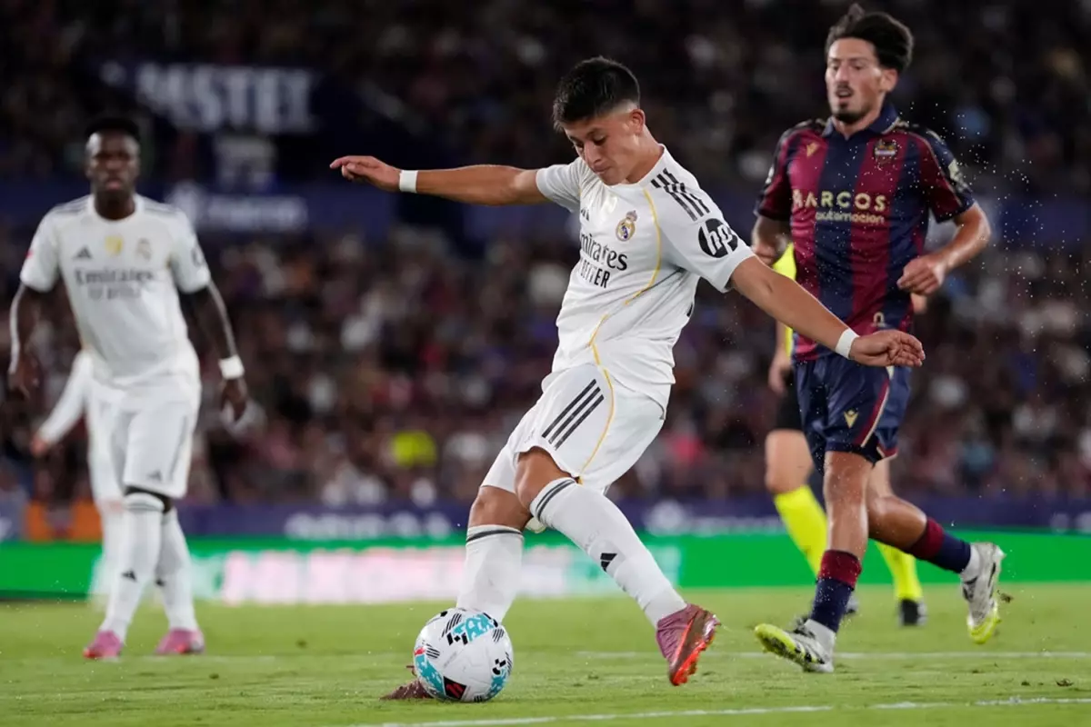 Arda Güler boş geçmedi! Real Madrid, Levante’yi 4-1 yendi Arda Güler boş geçmedi! Real Madrid, Levante’yi 4-1 yendi