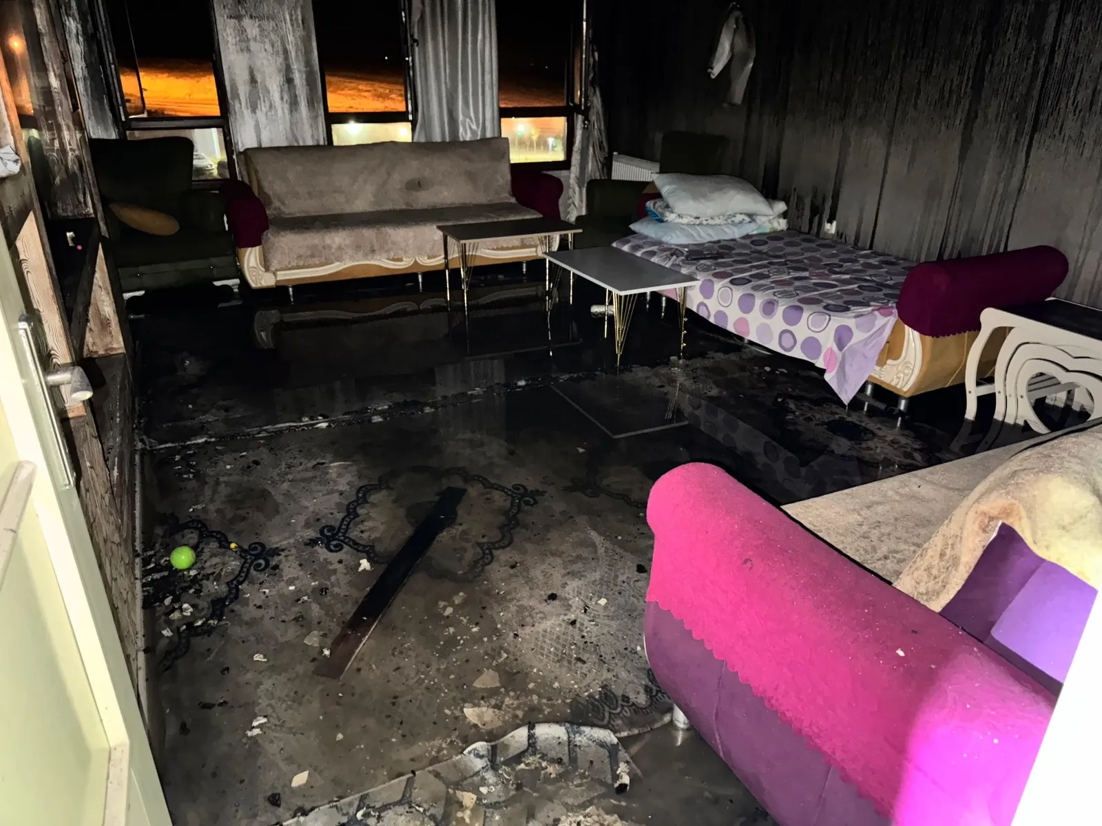 Batman’da Yangın: 1 Kişi Hayatını Kaybetti, 14 Kişi Batman’da Yangın: 1 Kişi Hayatını Kaybetti, 14 Kişi