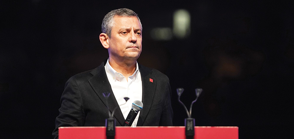 CHP Lideri Özgür Özel, İmamoğlu’na Destek Verdi