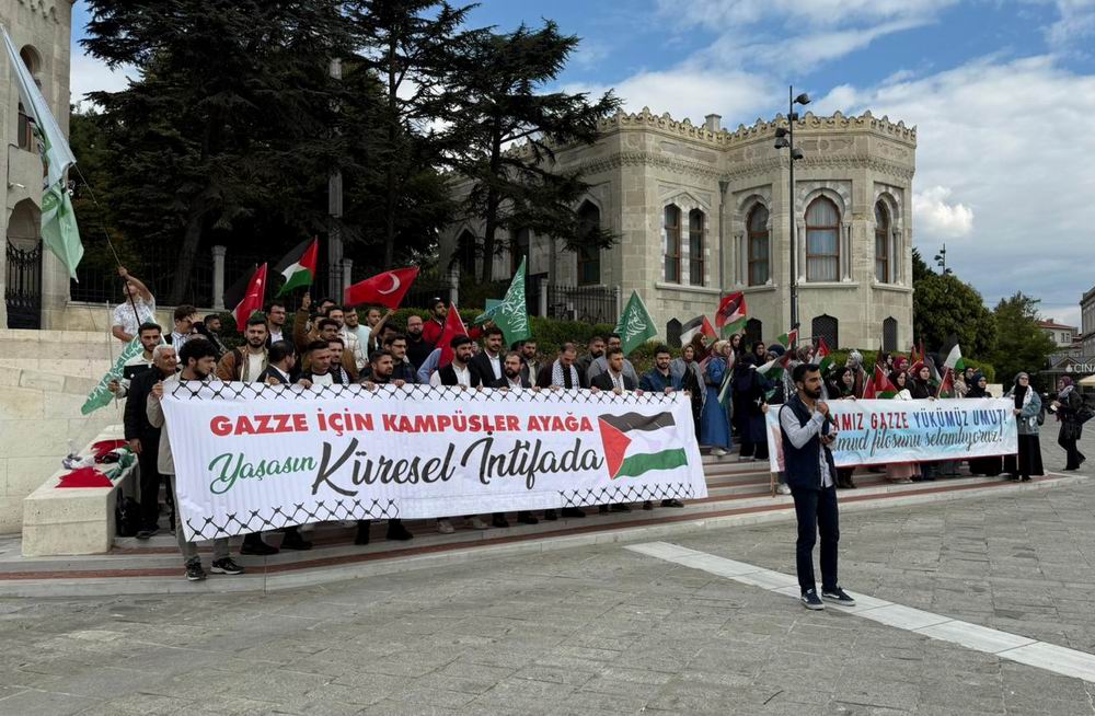 İslami gençlik teşkilatlarından Beyazıt’ta Hamas ve Sumud’a destek eylemi