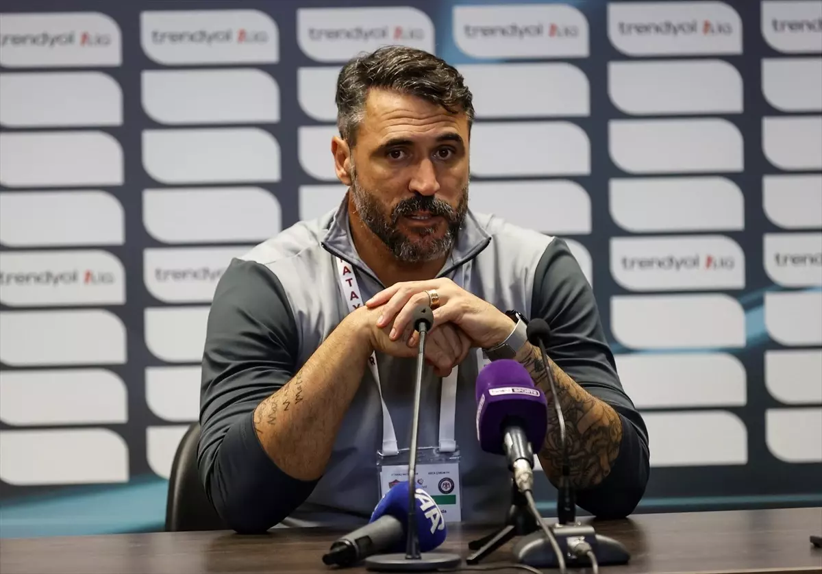 Teknik Direktör Almeida: Pes Etmeyeceğiz Mesajı Verdi Teknik Direktör Almeida: Pes Etmeyeceğiz Mesajı Verdi