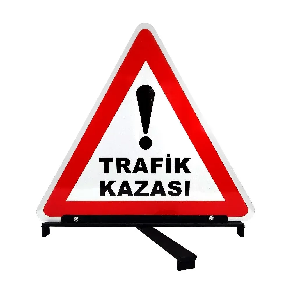 ASAYİŞ Ümraniye’de feci kaza! Otomobil bariyerlere saplandı! 1 kişi öldü, 1 kişi ağır yaralandı