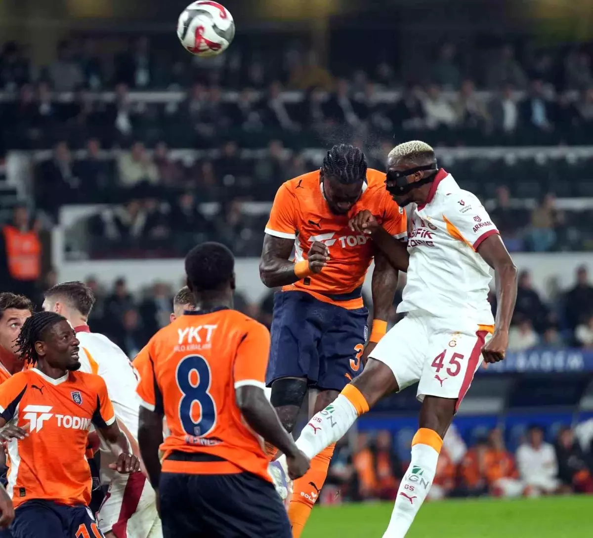 Galatasaray, Başakşehir’i 2-1 Yenerek Üç Puan Elde Etti