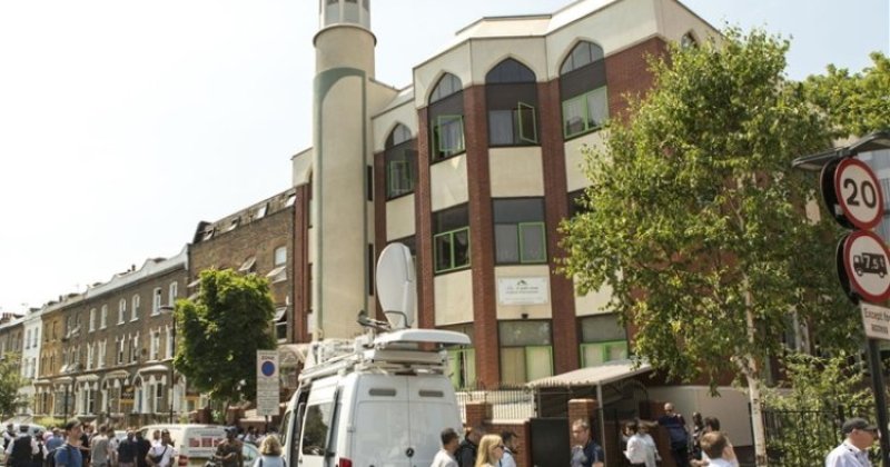 İngiltere’de Son 3 Ayda 25 Camiye 27 Saldırı Gerçekleşti