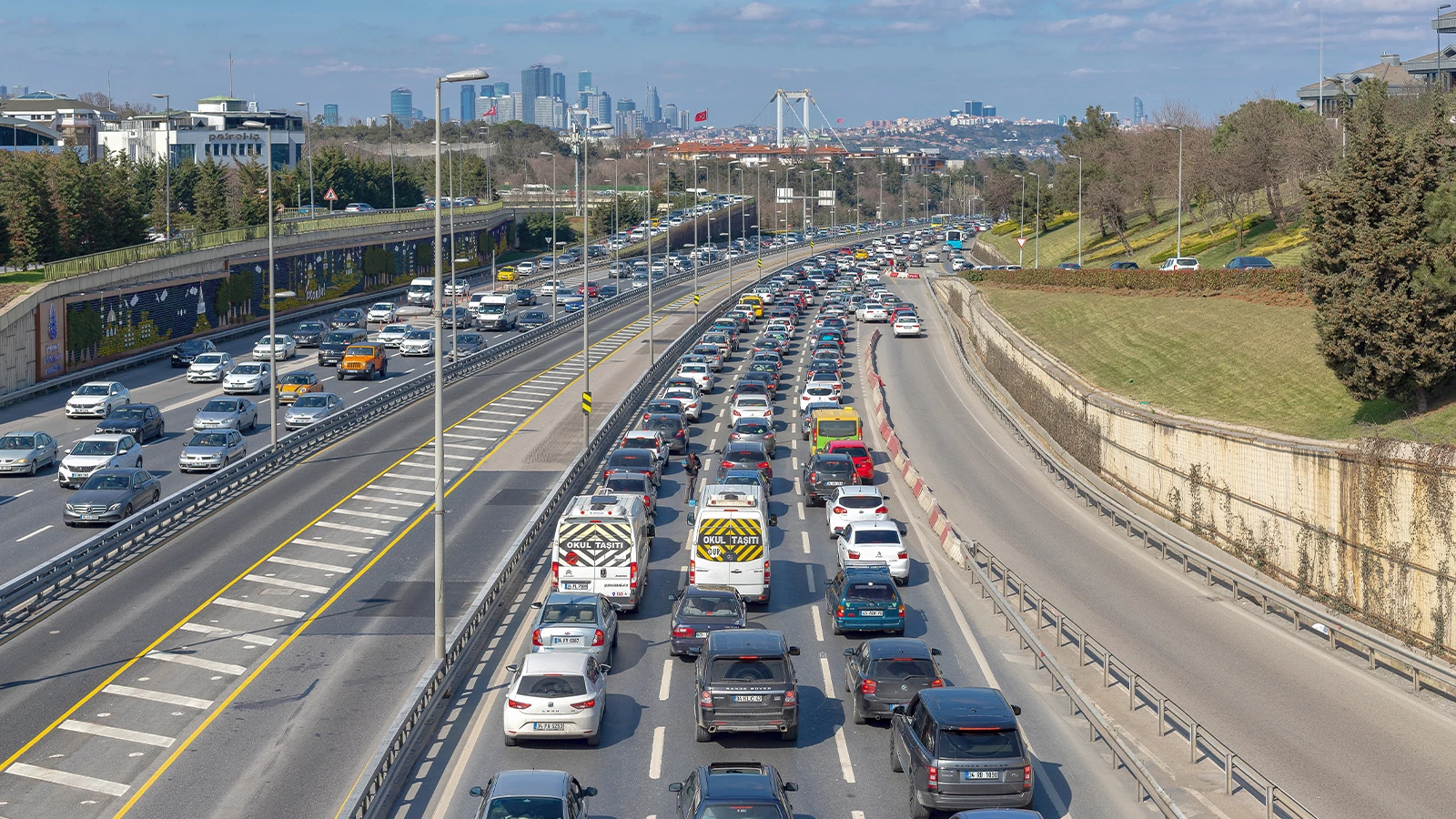 İstanbul’da Okul Servisleri İçin Hız Sınırı Uyarısı İstanbul’da Okul Servisleri İçin Hız Sınırı Uyarısı