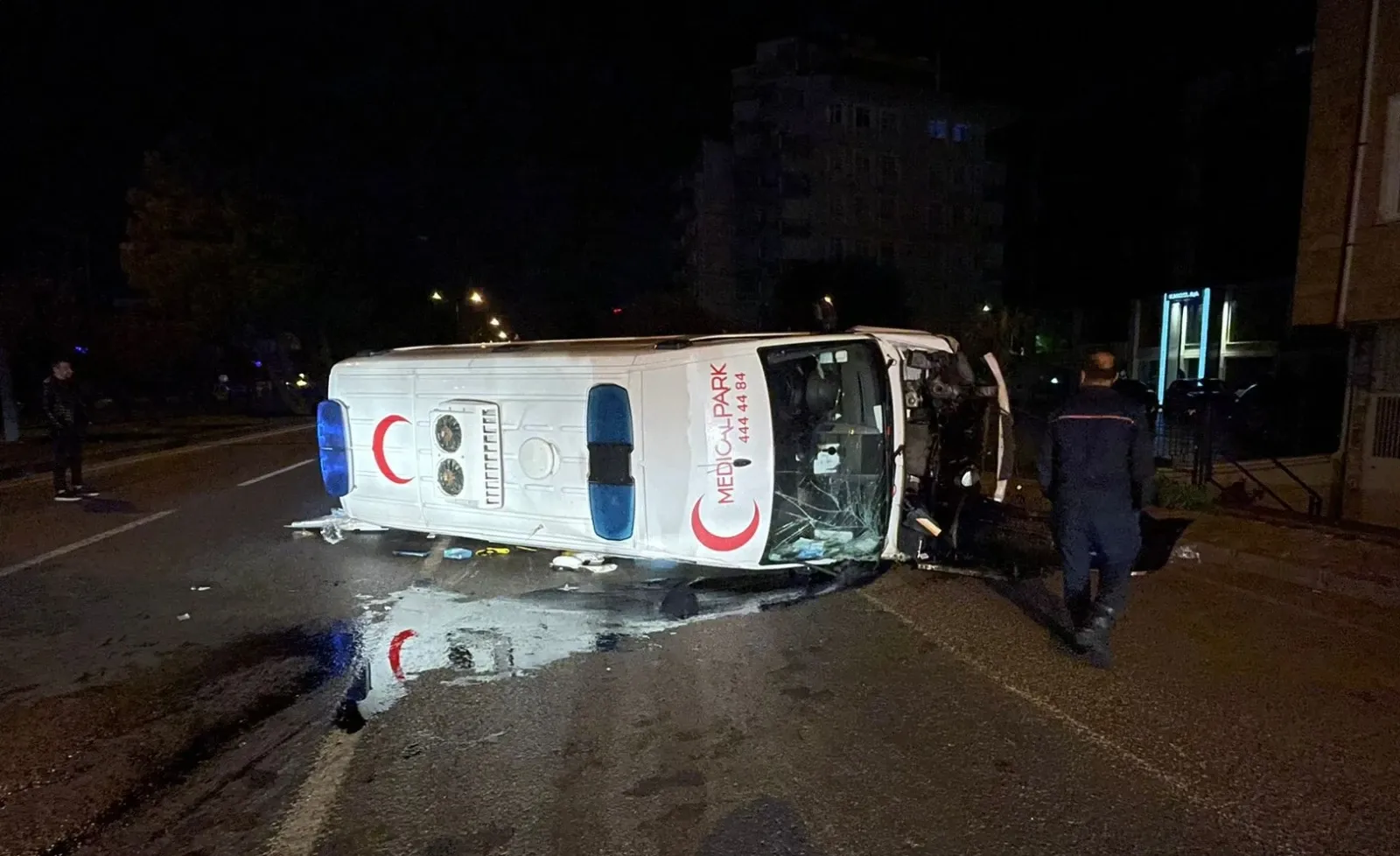 Samsun Atakum’da ambulans ile otomobil çarpıştı: 5 yaralı Samsun Atakum’da ambulans ile otomobil çarpıştı: 5 yaralı