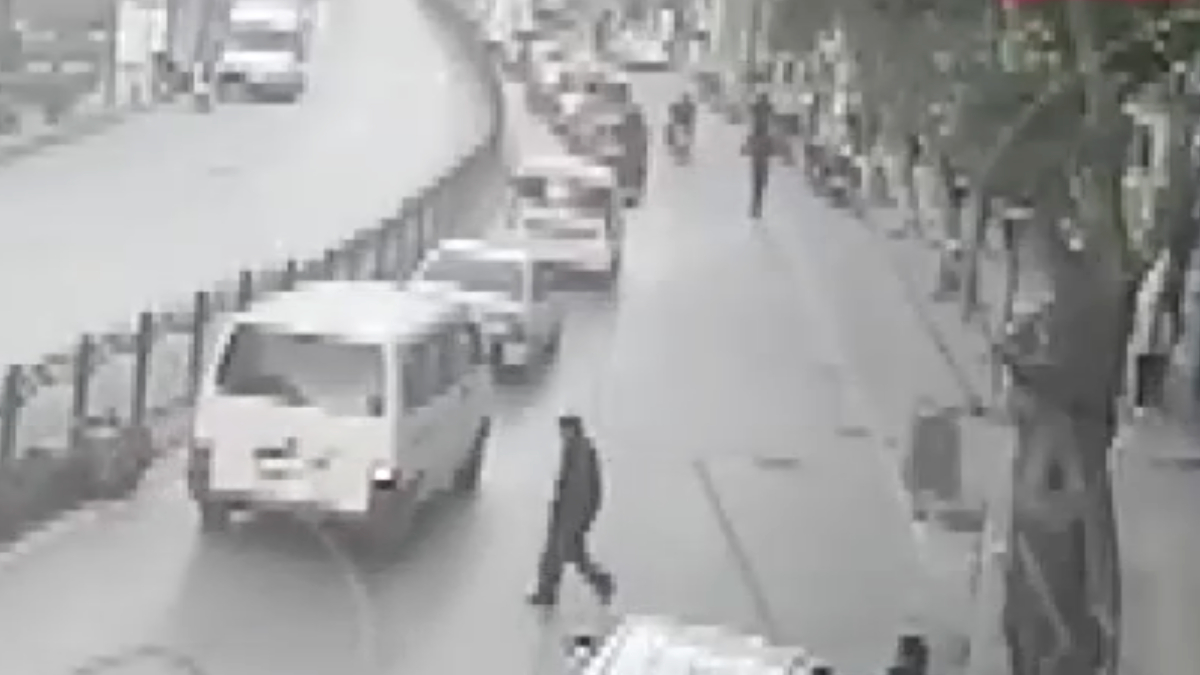 Amasya’da Motosiklet Devrildi, Sürücü Yaralandı