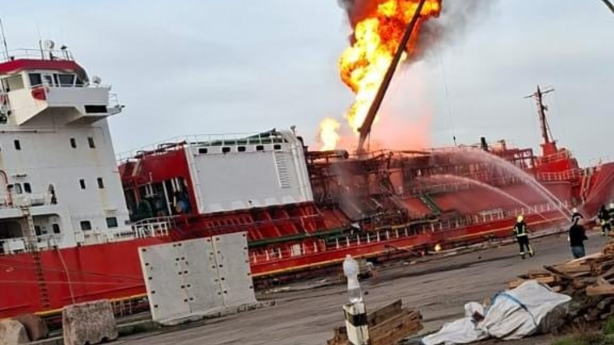 Ukrayna’da Türk Bayraklı Tankere Drone Saldırısı Gerçekleşti Ukrayna’da Türk Bayraklı Tankere Drone Saldırısı Gerçekleşti