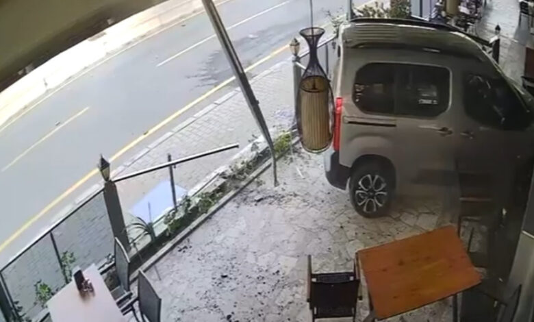 Aydın’da 15 Yaşındaki Sürücü İş Yerine Daldı