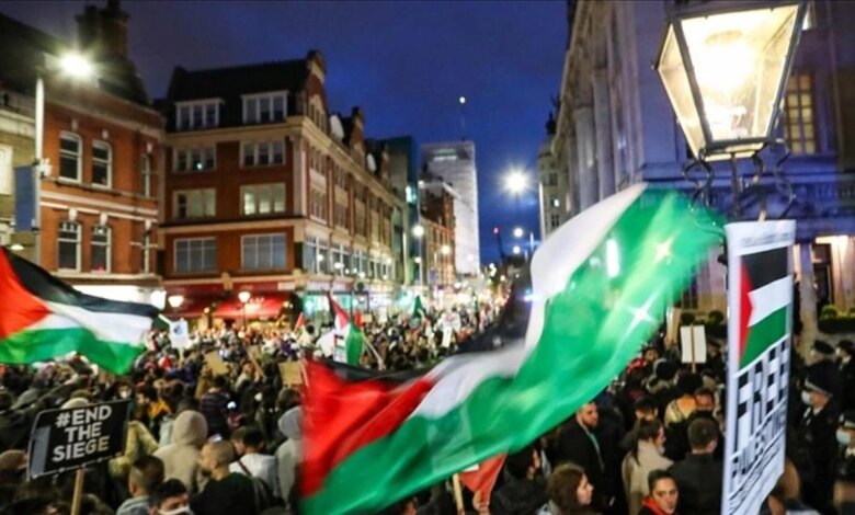 İngiltere’de Filistin Yanlısı Tutuklular Açlık Grevine İngiltere’de Filistin Yanlısı Tutuklular Açlık Grevine