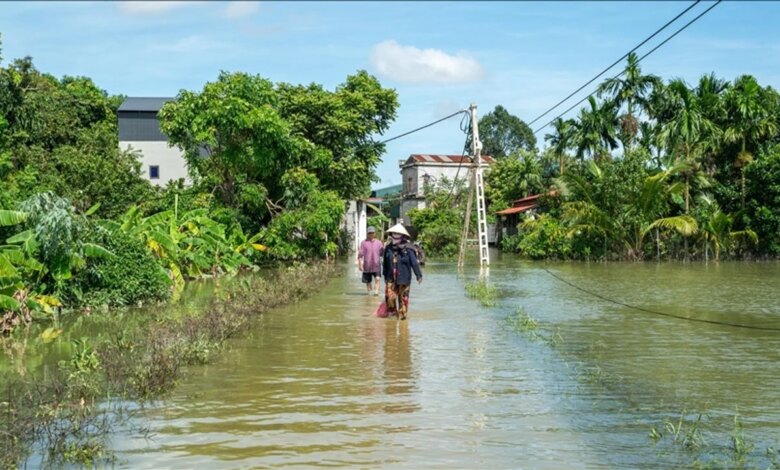 Vietnam’da Bualoi Tayfunu Alarmı